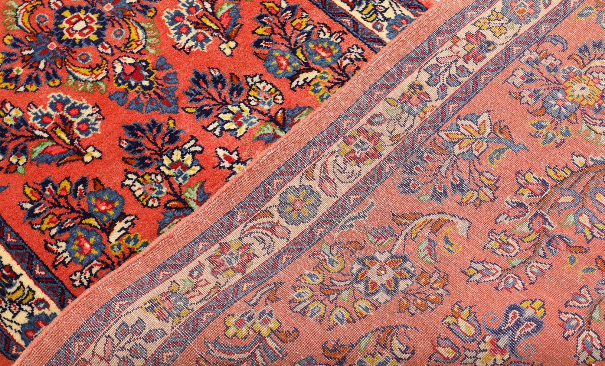 A Saruk runner carpet, 358 x 78 cm.