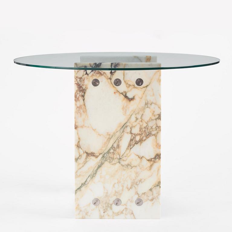 Per Söderberg, ett unikt bord, "PS Bespoke Cube”, No Early Birds, 2021.