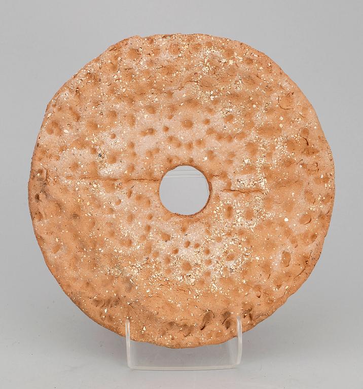 HERTHA HILLFON, skulptur, terracotta, monogramsign och dat -82.