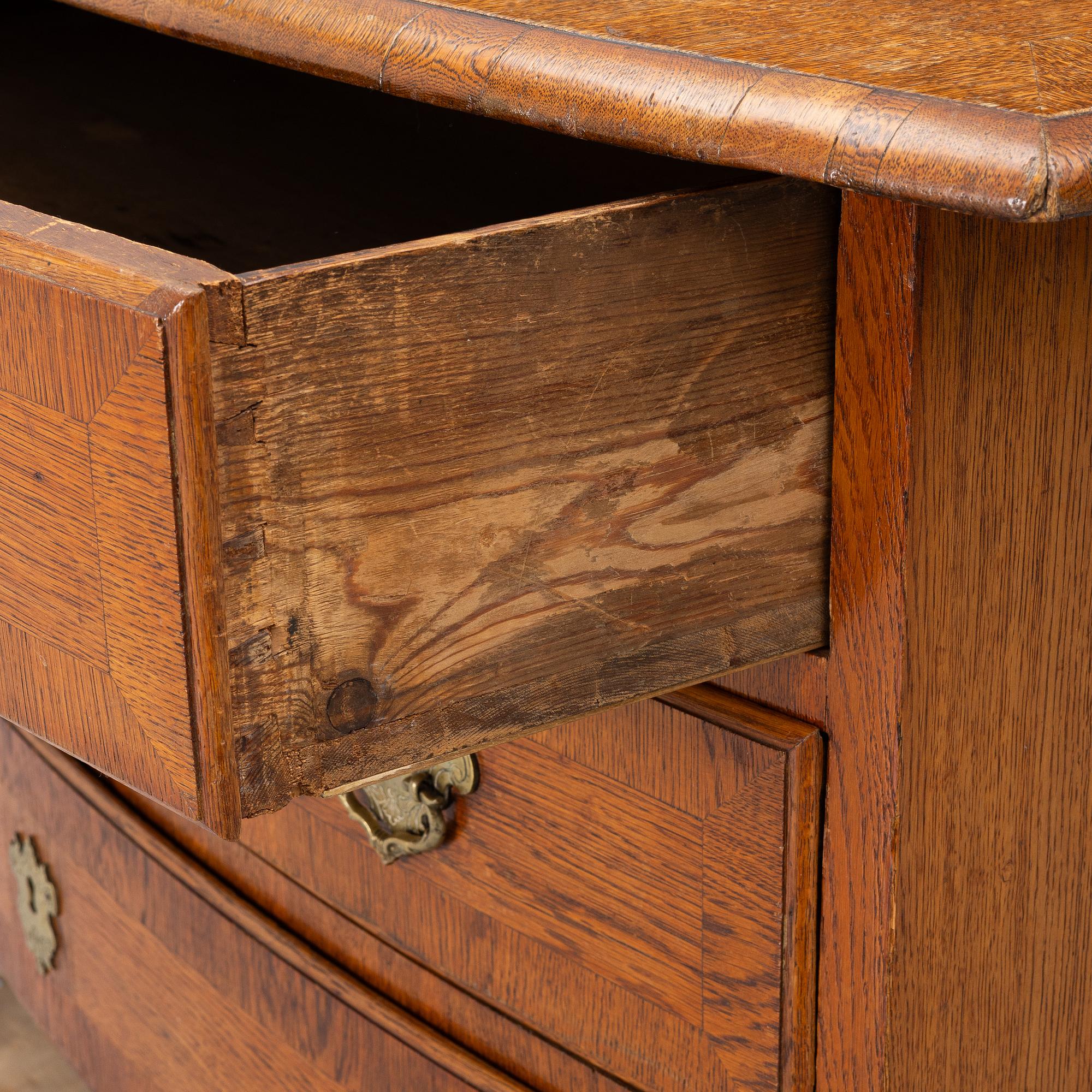 Chest of drawers, Baroque, 18th century.