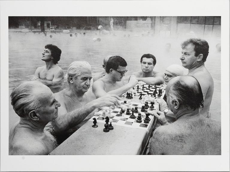 Peter de Ru, "Schack i Széchenyi Baths, Budapest, Ungern, 1982".