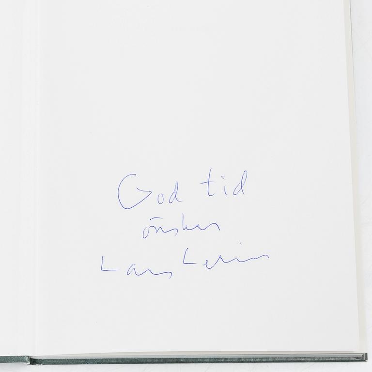 Lars Lerin, a collection of 76 books, of which four with signature and dedication from the author.