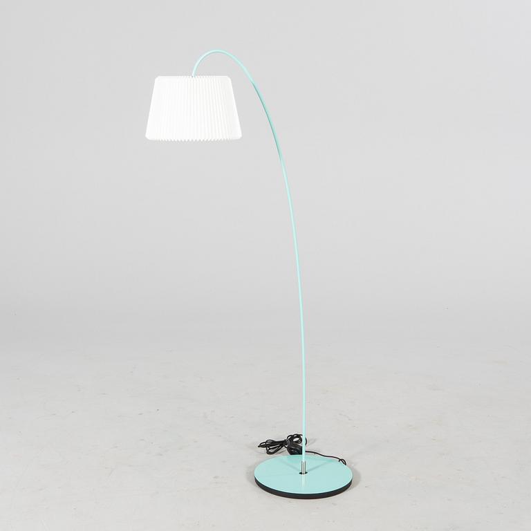 Harrit-Sørensen & Samson, a 320 Snowdrop floor lamp le Klint Denmark 21st century.