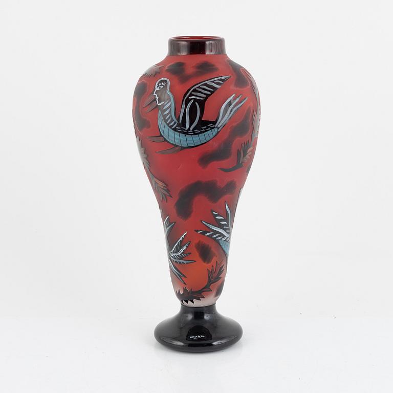 Ulrica Hydman-Vallien, a vase, Kosta Boda.