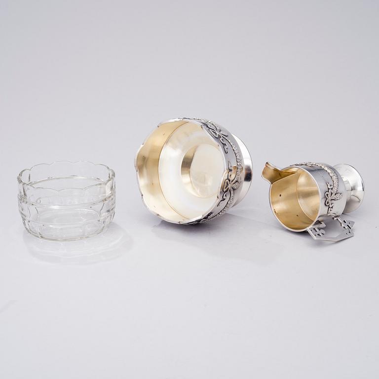 A RUSSIAN SILVER SUGAR BOWL AND MILK JUG, Moscow 1908-17, Vasili Andreev, silver weight 420 g.