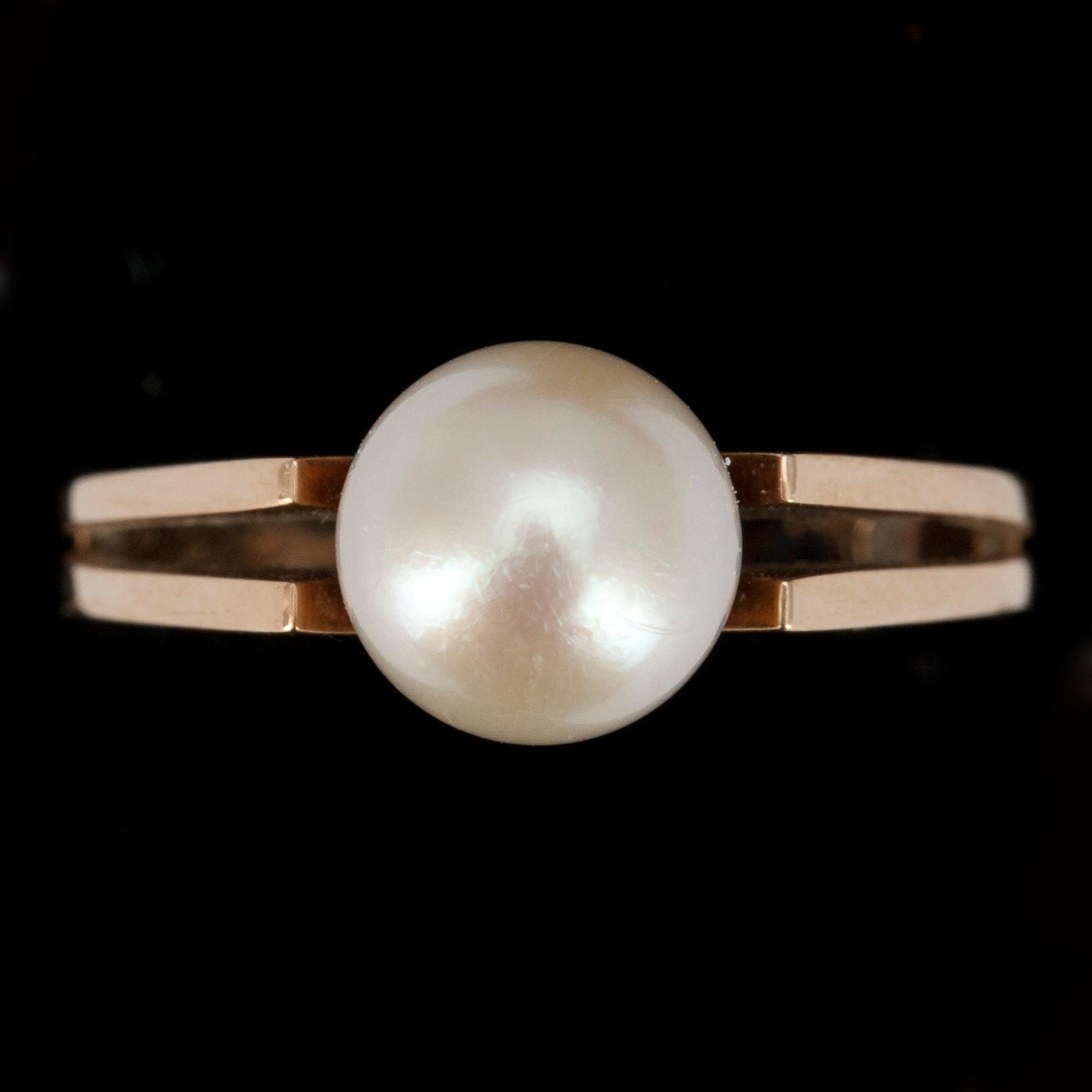 HALSBAND  +RING, guld 14K, pärlor. Helsingfors 1963-64. Vikt 7,9 resp 3,1 gram.