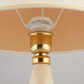 An end of the 20th Century tale light from Le Dauphin.