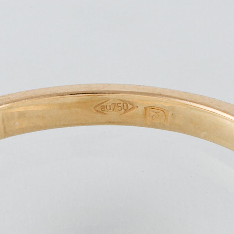 RING, 18K guld med briljantslipad diamant 1.03 ct. Vikt 2,9 gram.
