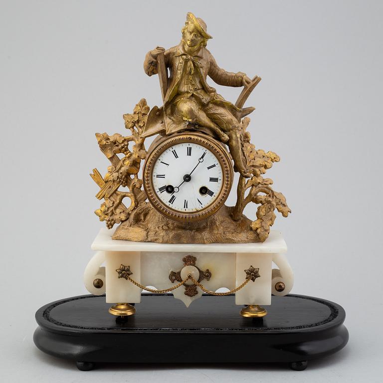 An end of the 19th century mantle clock.