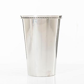 Sven-Arne Gillgren, bägare, silver, GAB, Eskilstuna, 1975.