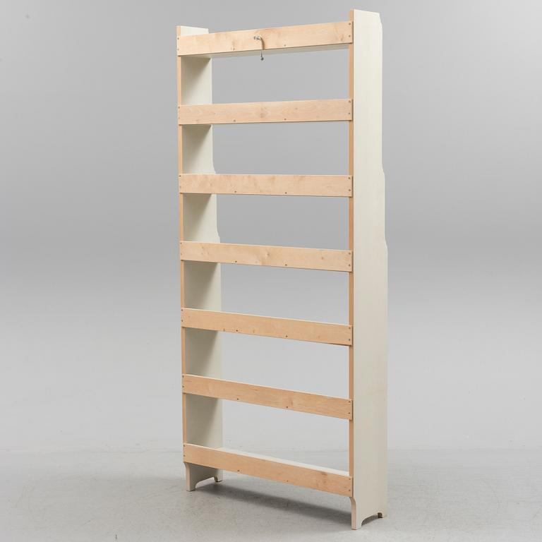 A 'Ekolsund' shelf by IKEA.