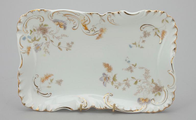 SERVIS, ca 132 delar, porslin, Rosenthal "Louis XIV", 1900-talets början.