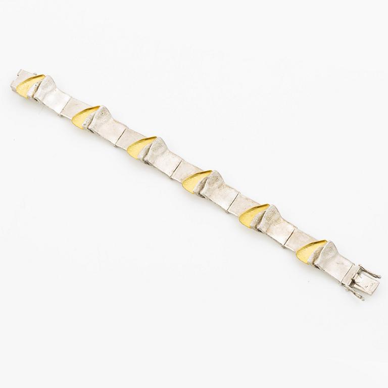 Bracelet silver and gilded silver.