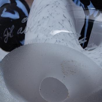 Six glass paper weights, including Robert Eickholt, USA, 1985, & klas-Göran Tinbäck, Sweden.