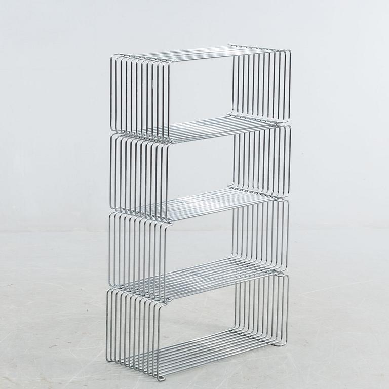 HYLLOR, 4 st, metall, "Wire Cube" ur serien Pantonova, Verner Panton, Luber, formgiven 1970.