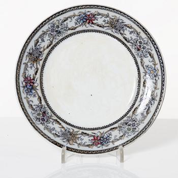 Dinner service, 100 pieces, creamware, "Iris", Rörstrand, second half of the 20th Century.