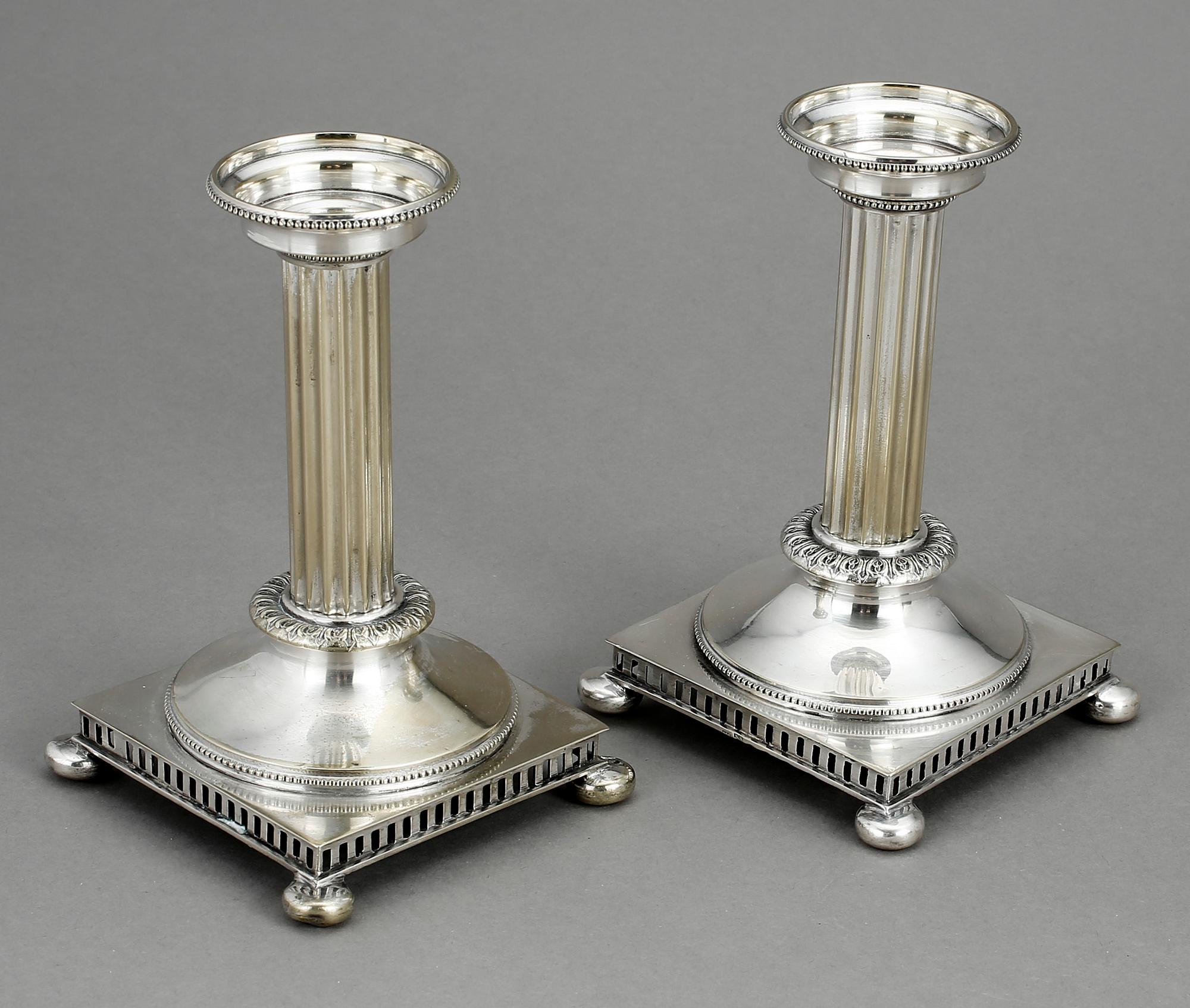 LJUSSTAKAR, ett par, nysilver, gustaviansk stil, 1900-tal.