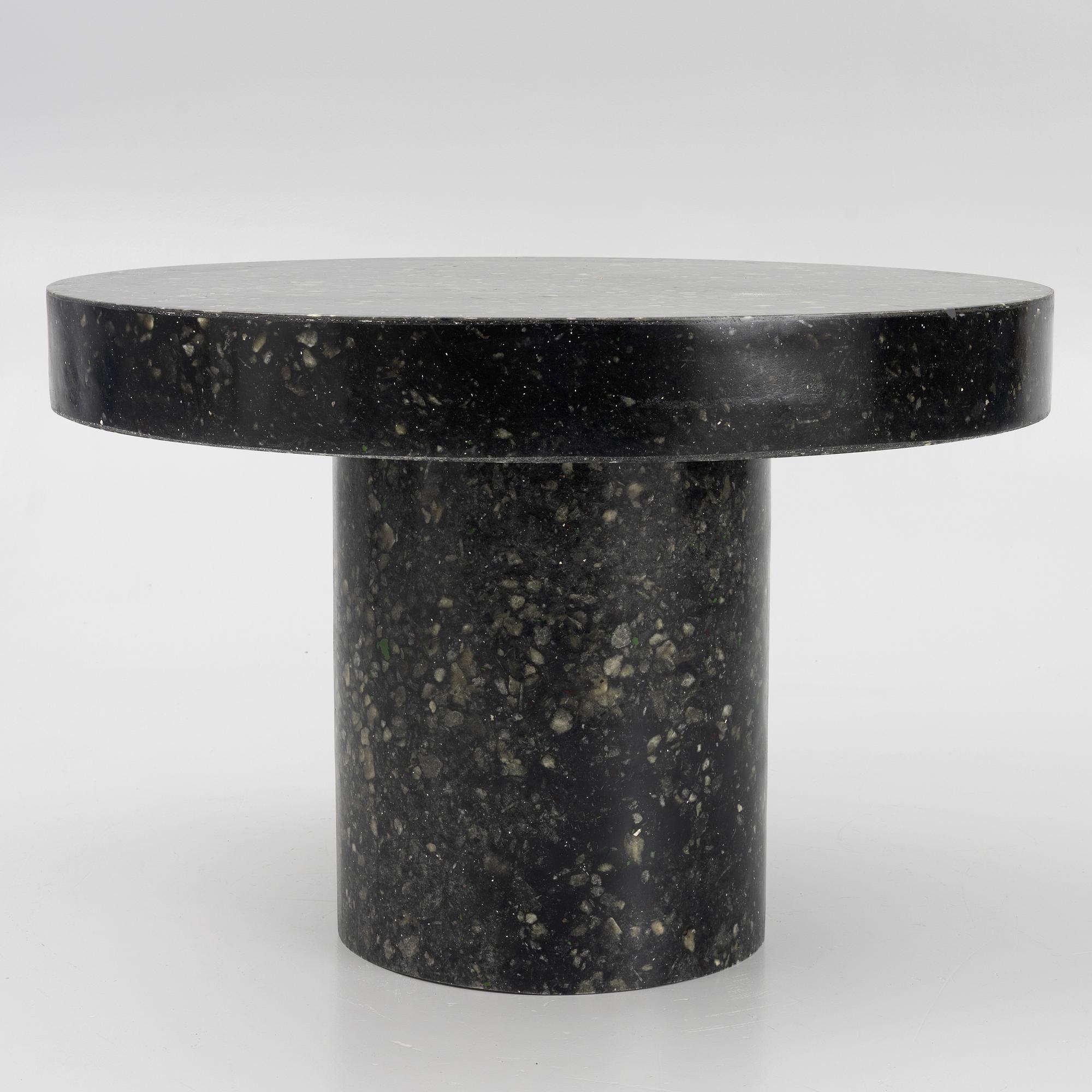 Gustaf Westman, matbord, "Linn Innovation Table", Swedish Stockings, 2025.