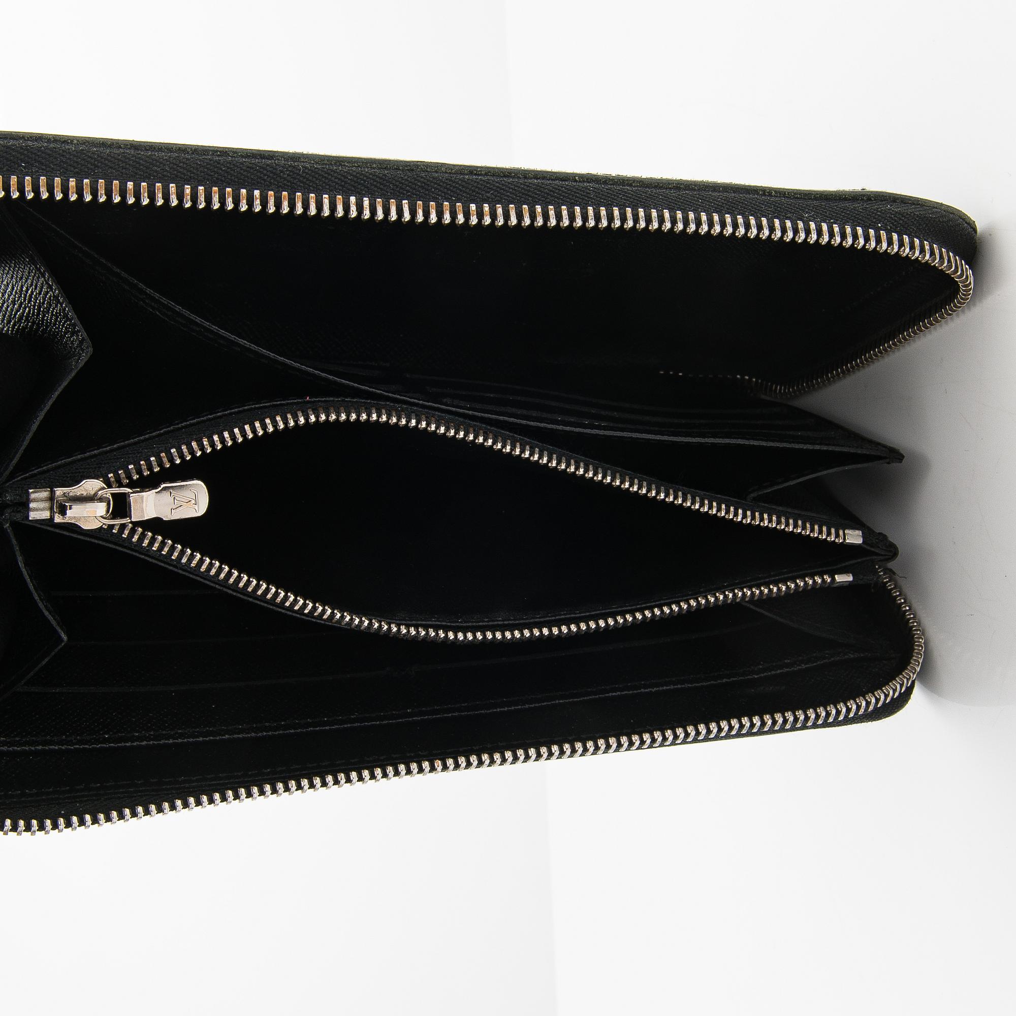Louis Vuitton, A 'Zippy' Wallet.
