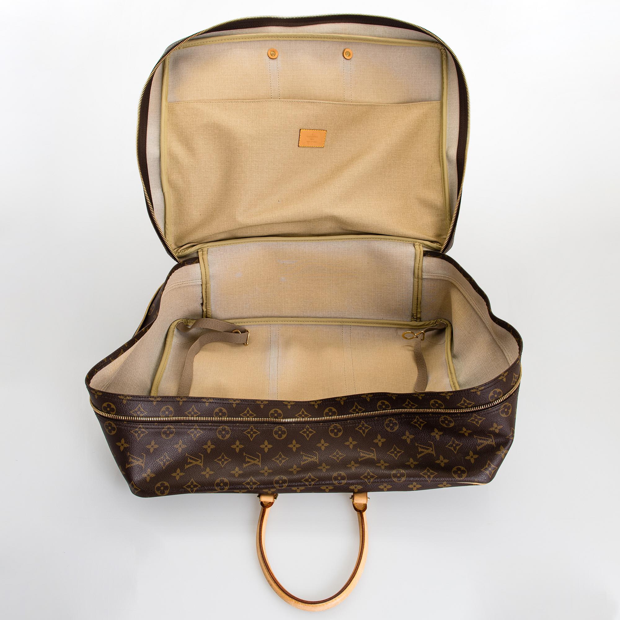 Louis Vuitton, a monogram 'Sirius 50' Bag.