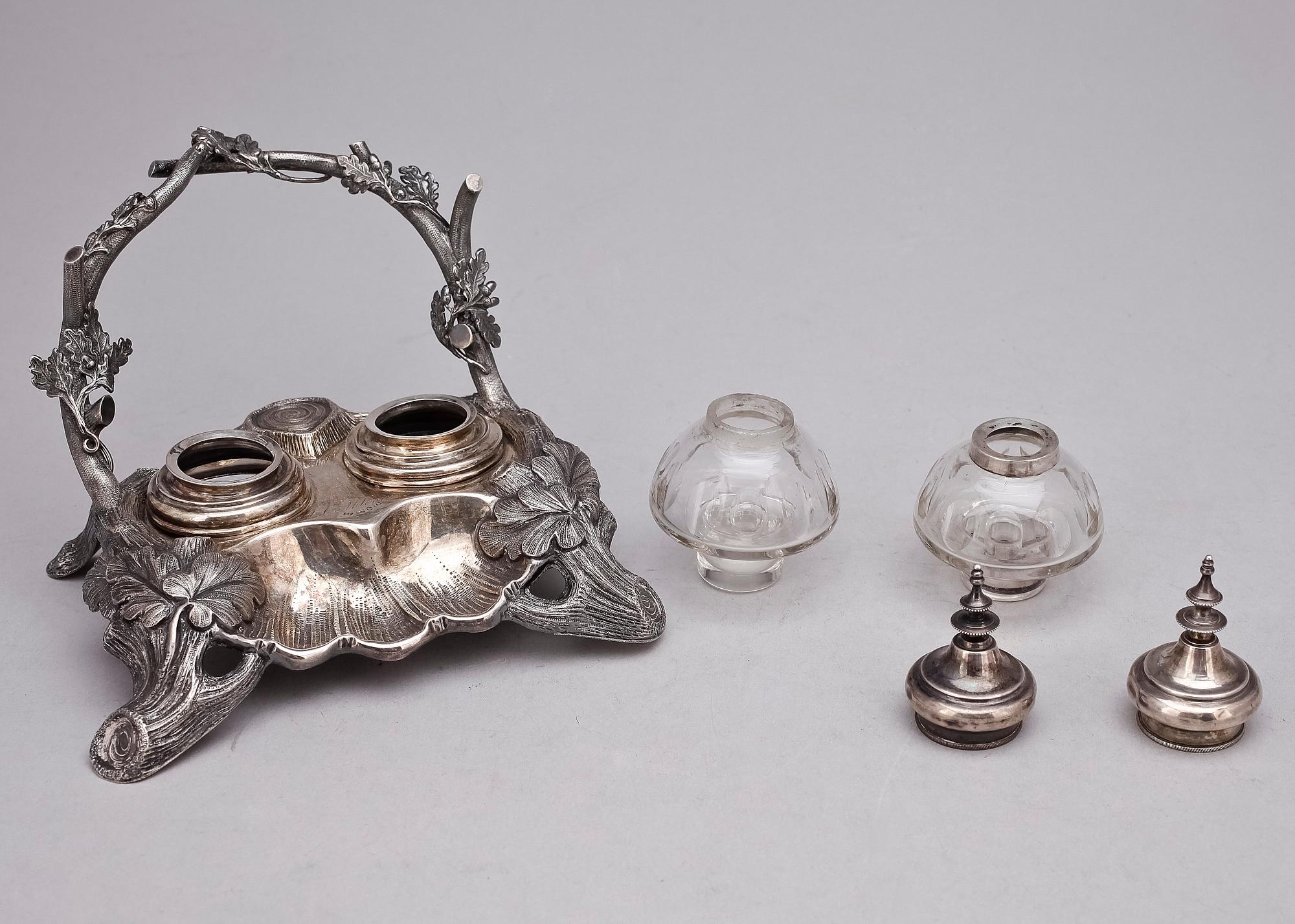 BLÄCKSTÄLL, silver, rokokostil, Samuel (Sam.) Pettersson 1859-1898(1965) Linköping. Tot vikt (exkl glas) ca 217g.