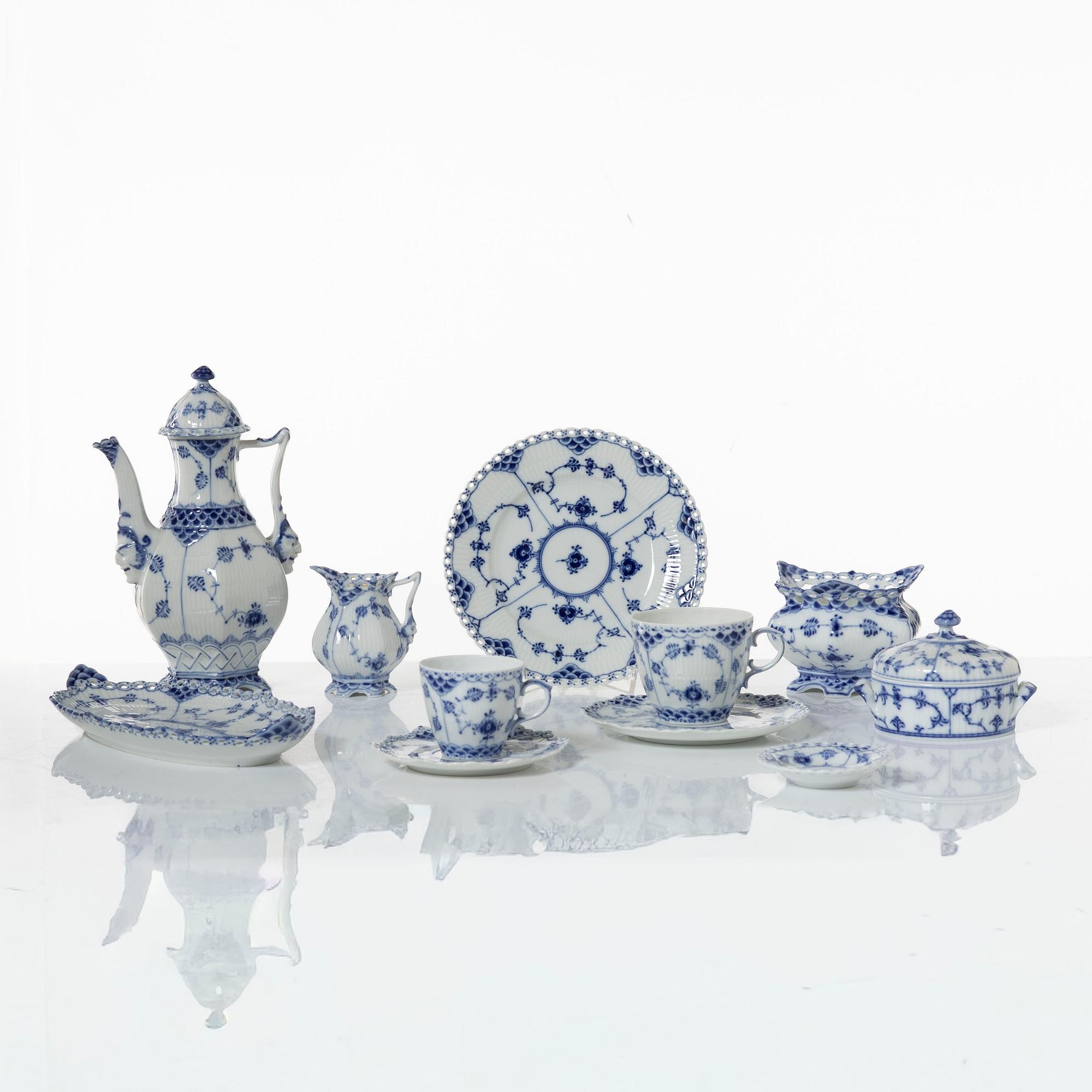 Royal Copenhagen, a 32-piece coffee service, 'Blue Fluted', Denmark.