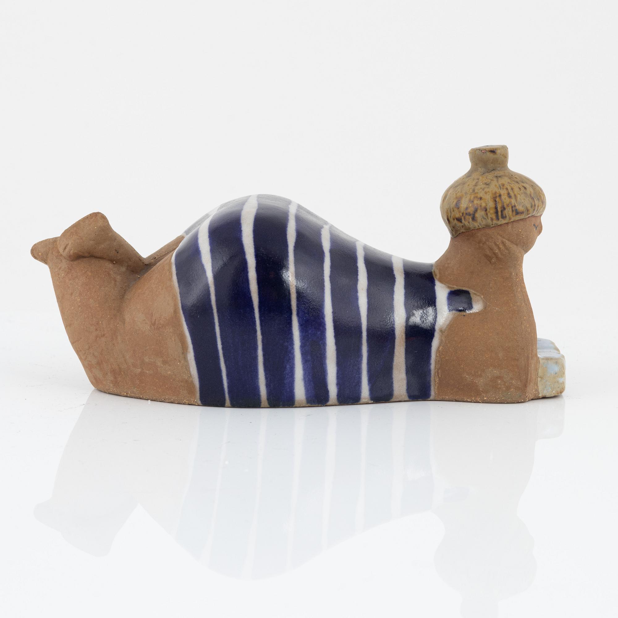 Lisa Larson, figurin, "Beata", ur serien "ABC-flickorna", Gustavsberg.