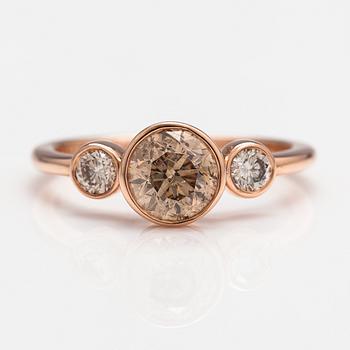 A 14K rosé gold ring with diamonds ca. 1.27 ct in total. AIG certificate.