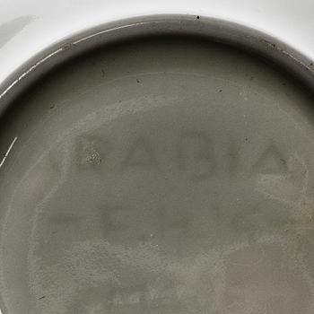 FRIEDL HOLZER-KJELLBERG, SKÅLAR, 2 st, risporslin, signerade -F.H.Kj- Arabia.