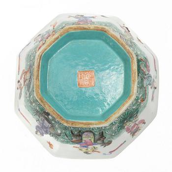 Skål, porslin, Kina, Qingdynastin, 1800-tal.