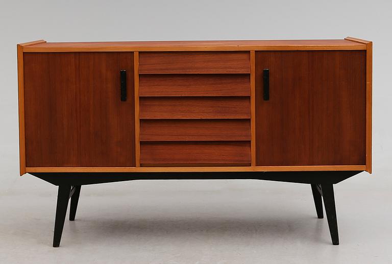SIDEBOARD, 1900-talets andra hälft.