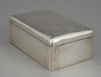 CIGARRASK, silver, importstämplat, Gustaf Möllenborg, Stockholm, 1919. Vikt 448 g.