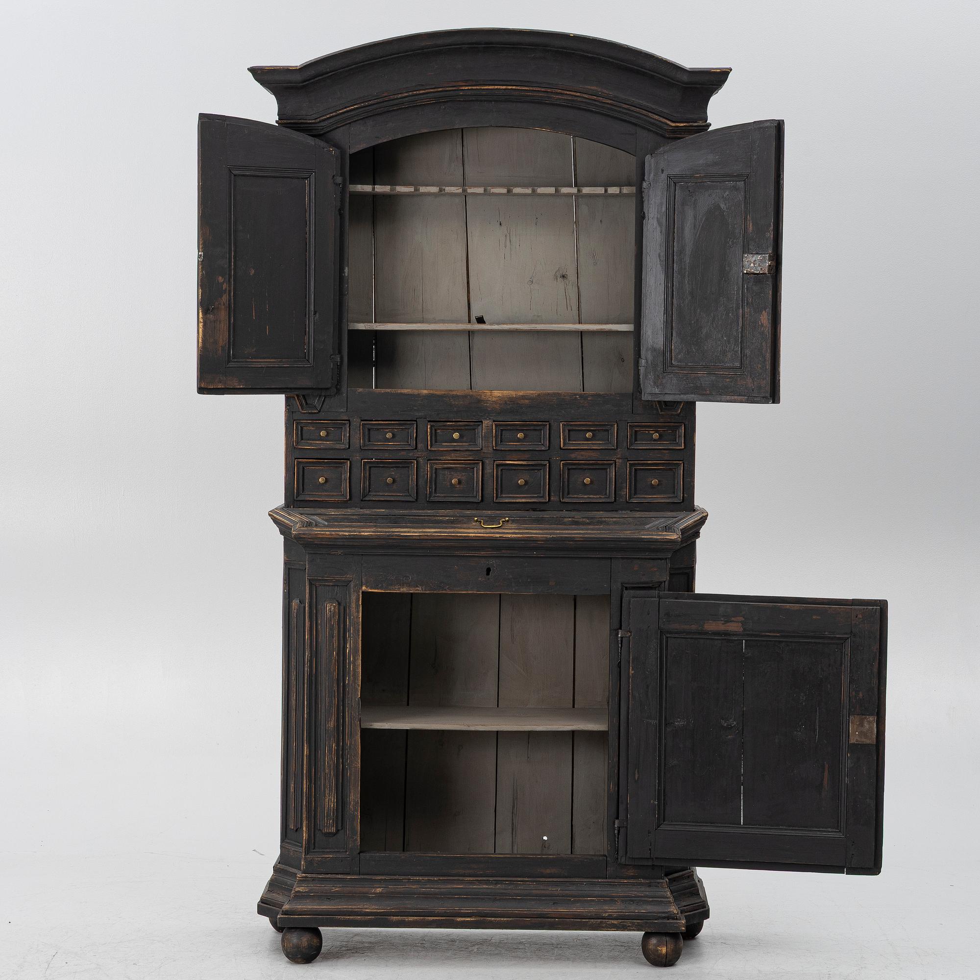 Cabinet, 18th/19th century.