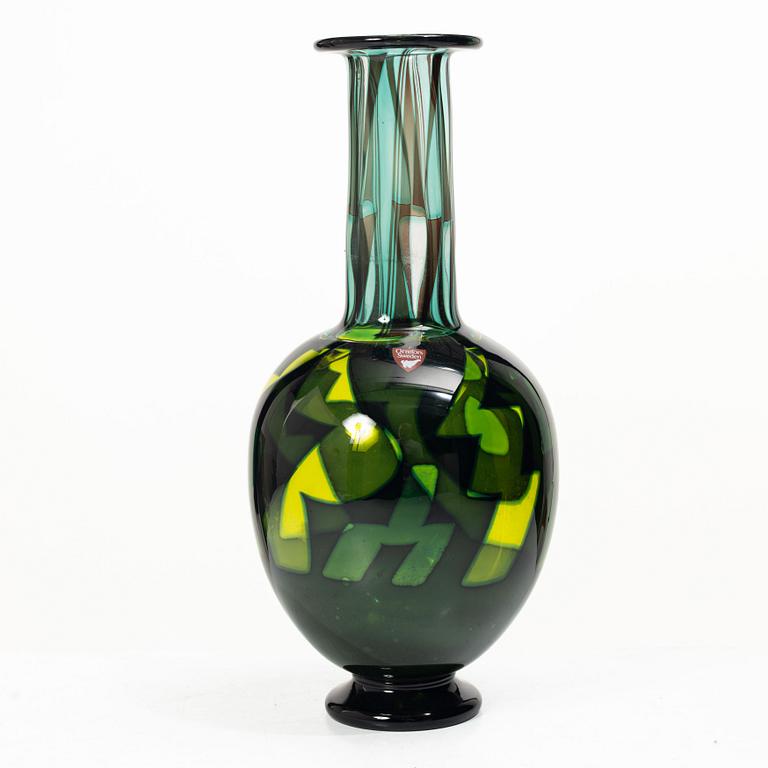 Eva Englund, Vase, glass, Orrefors 1988.