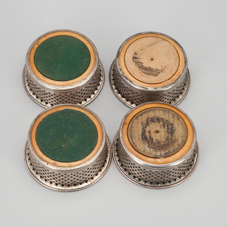 COASTERS, 4 st, försilvrad koppar, 1800-tal.