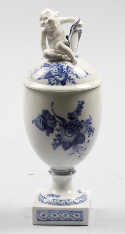 URNA MED LOCK, porslin, Royal Copenhagen.