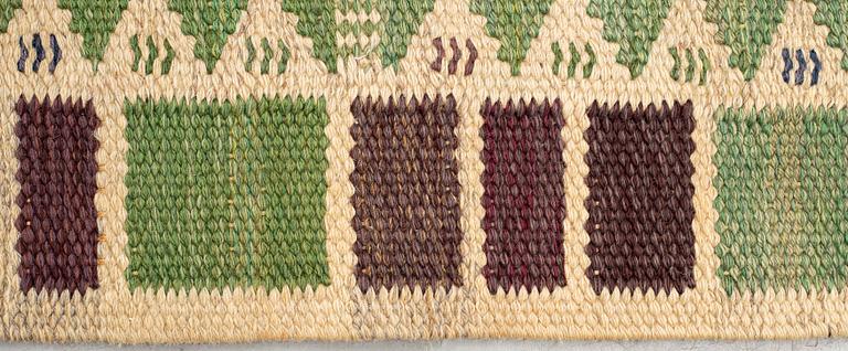 Barbro Nilsson, a carpet, "Salerno grön med enkel bård", flat weave, ca 295 x 197-198,5 cm, signed AB MMF BN.