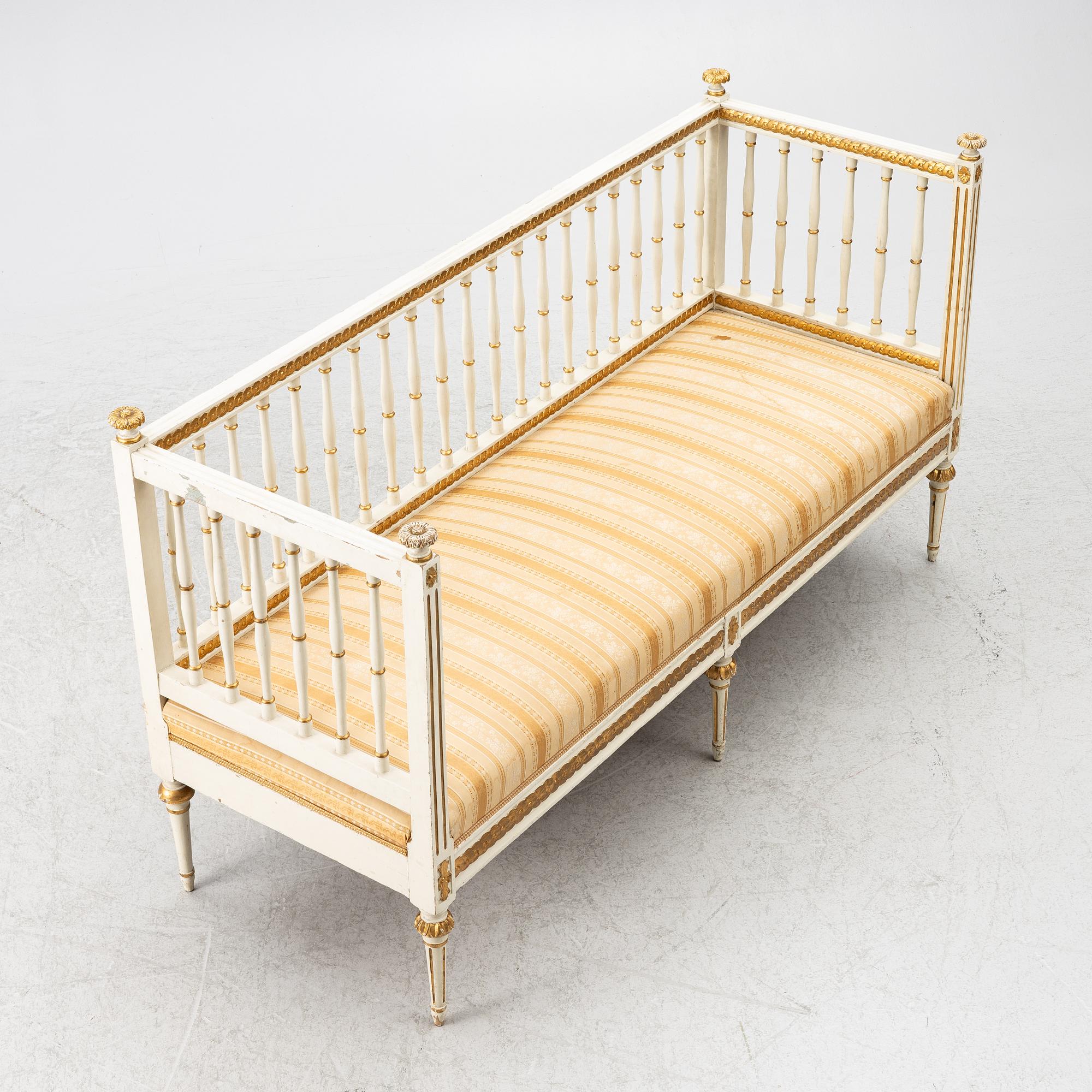 Soffa, sengustaviansk, omkring år 1800.