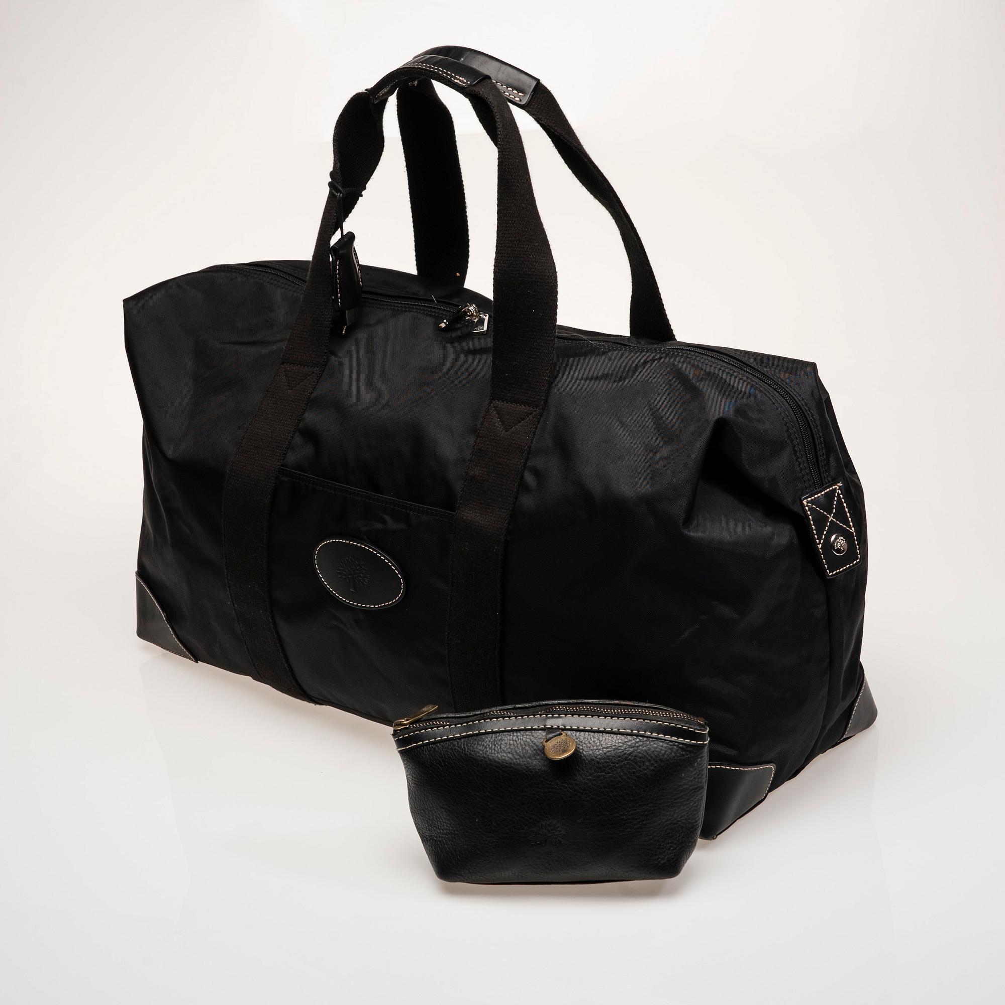 WEEKENDBAG, "Clipper Holdall", ja TOALETTILAUKKU, Mulberry.