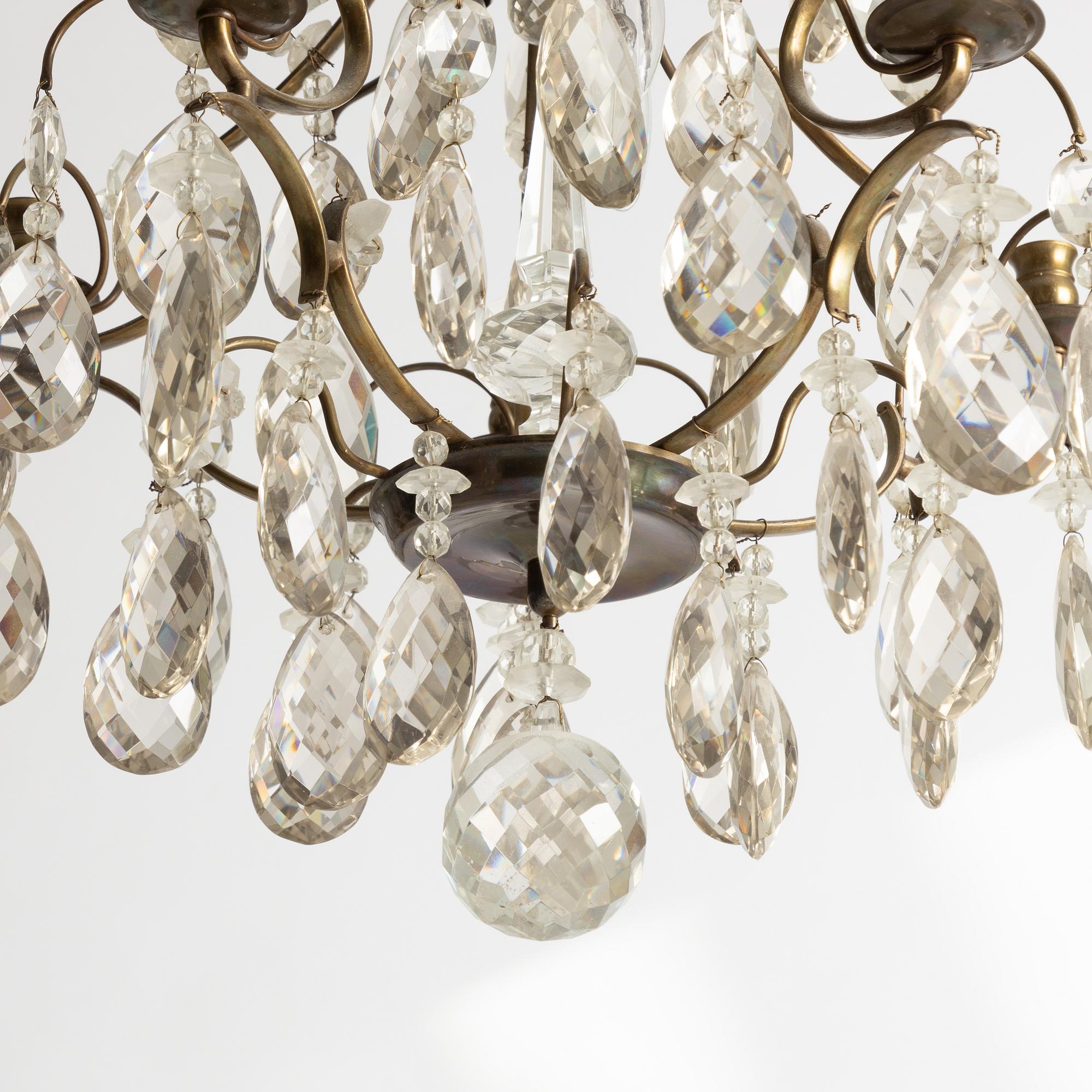 Ljuskrona, rokokostil, 1900-talets första hälft.