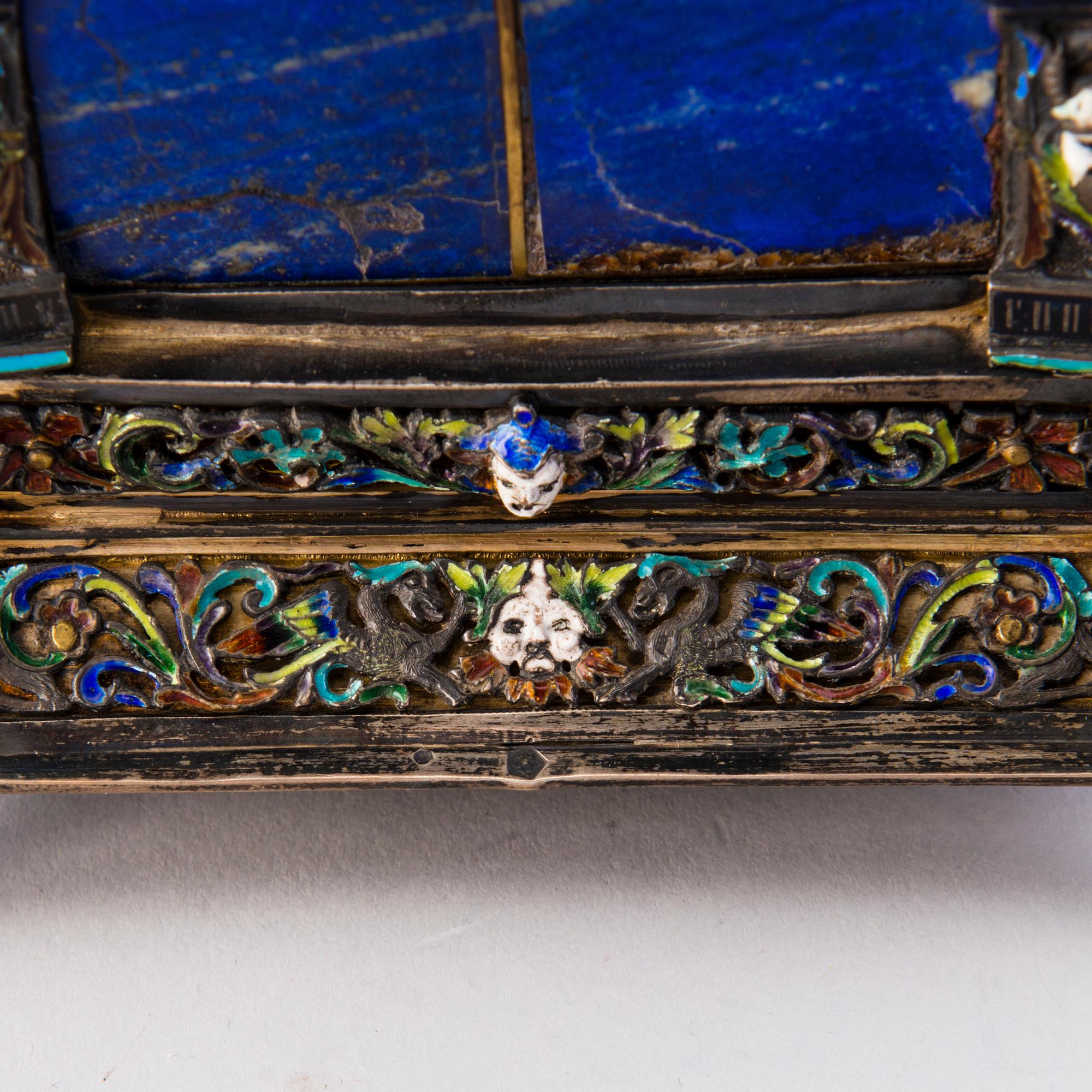 BORDSUR, silver, emalj och lapis lazuli, troligen Hermann Böhm, Wien, Österrike, 1800-talets senare hälft.