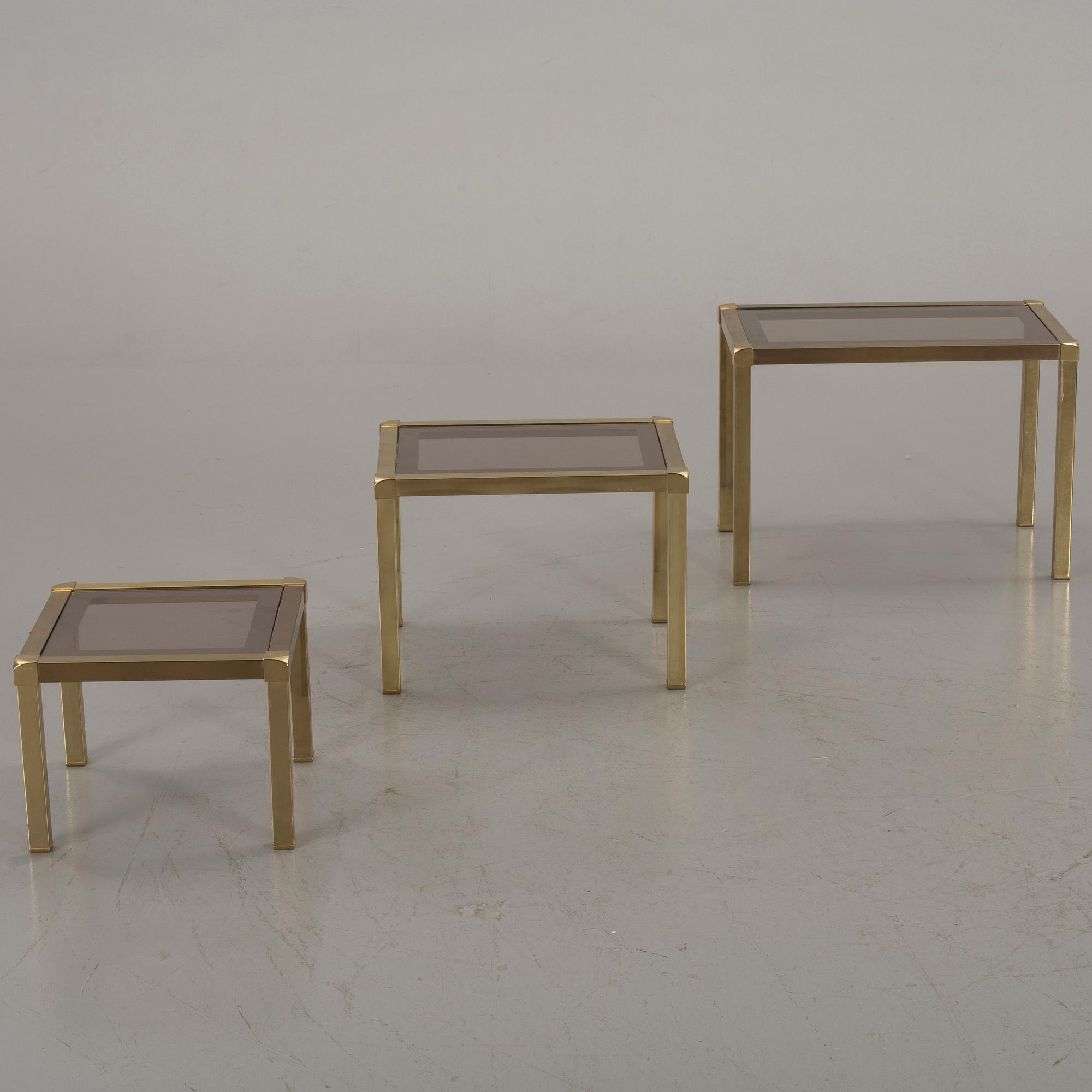 A NEST OF 3 TABLES, end of 20th century.