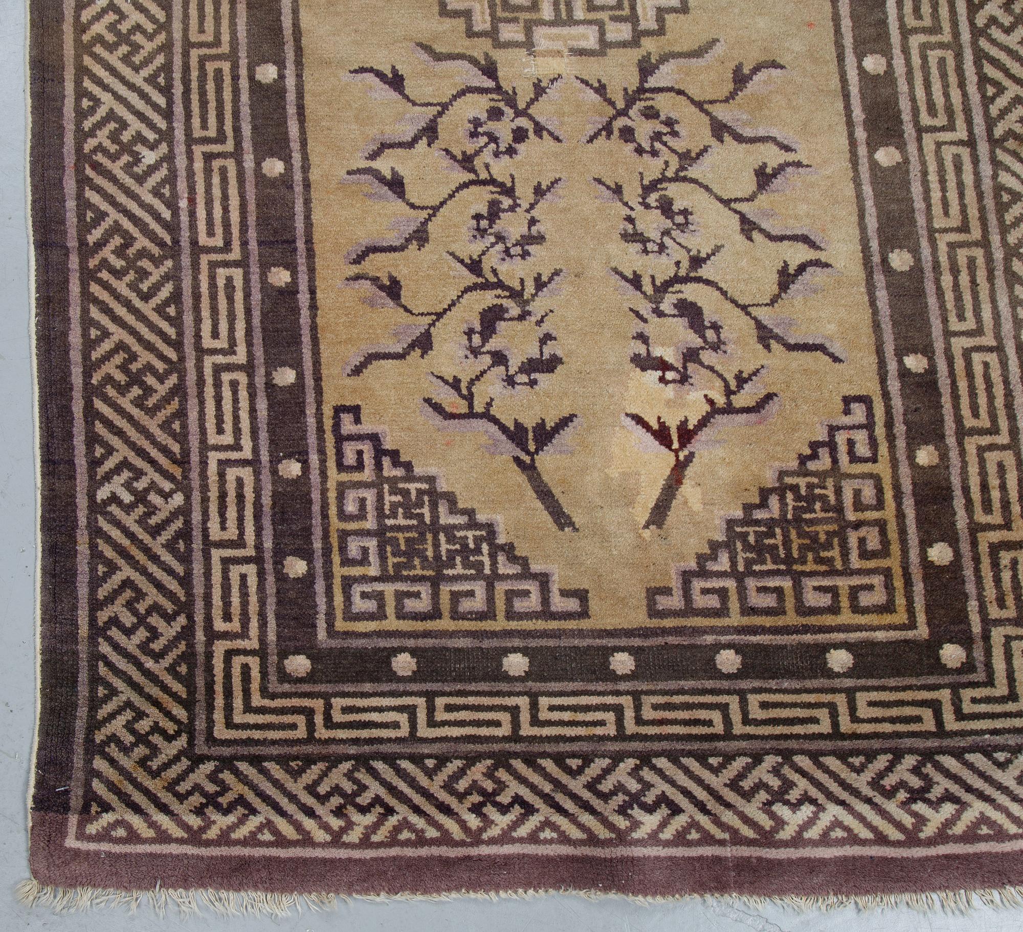 Matto, semi-antique China, ca 167 x 88 cm.