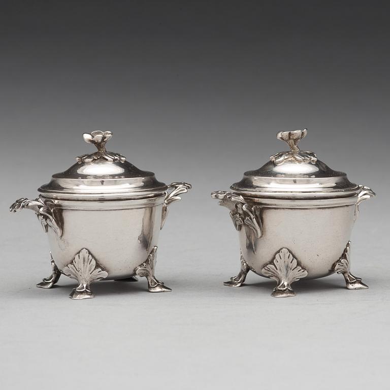 A pair of Swedish 18th century silver miniature bowls and covers, mark of Simson Ryberg, Stockholm 1776.