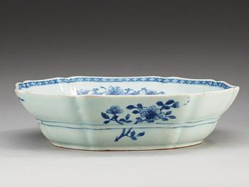 SKÅL, kompaniporslin. Qing dynastin, Qianlong (1736-95).