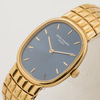 Patek Philippe, Genève, Golden Ellipse, wristwatch, 23 x 28 mm.