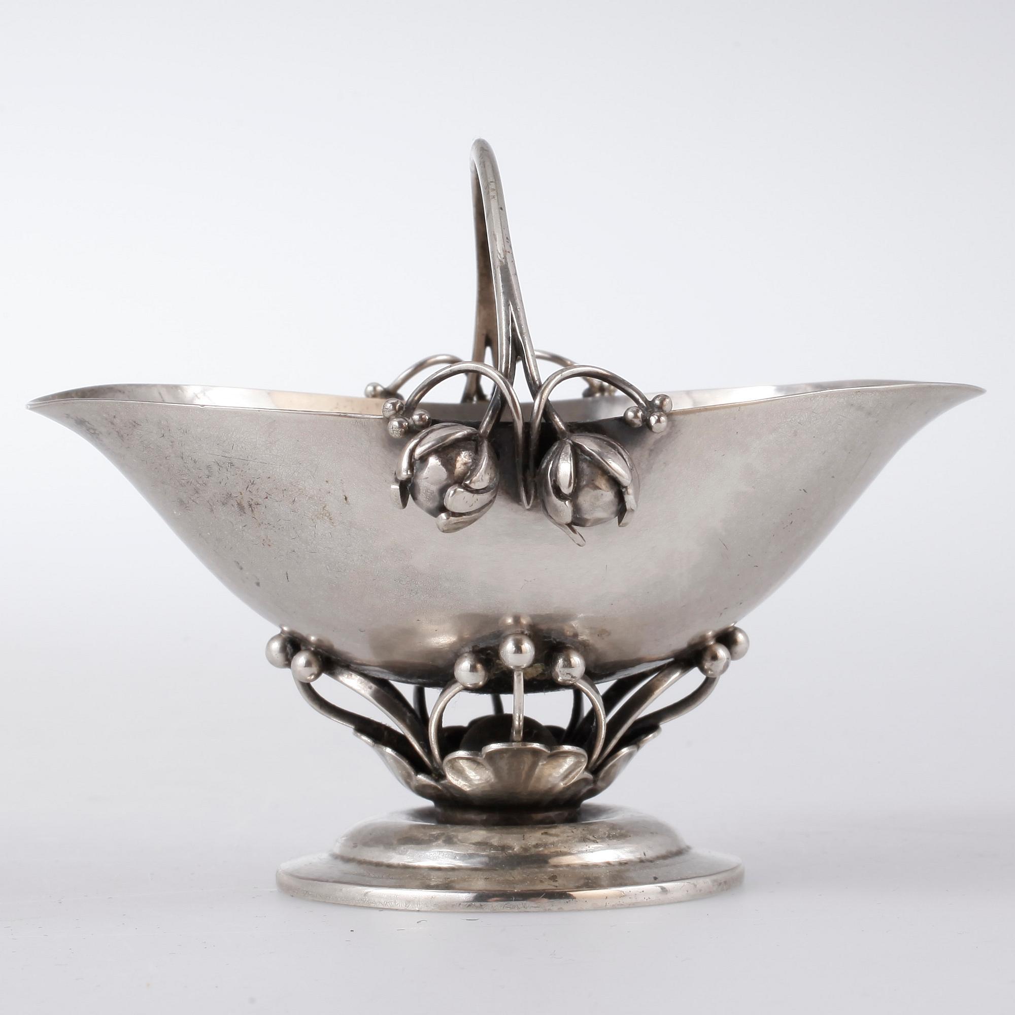 SALTKAR, sterlingsilver, Georg Jensen, Köpenhamn. 1900-talets första hälft. Vikt ca 80 g.