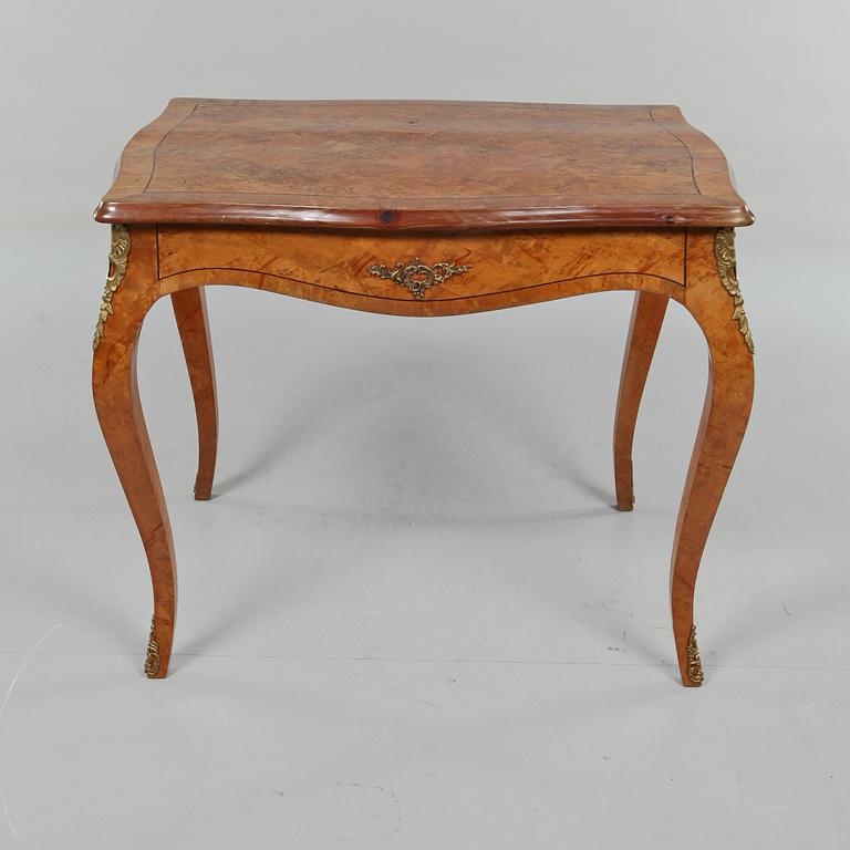 BORD, rokokostil, 1900-talets andra kvartal.
