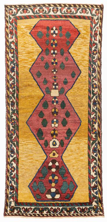 An antique Khersake-Bakthiari, ca 251 x 111-122 cm.