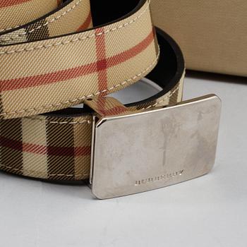 SKÄRP SAMT HALSDUK, Burberry.